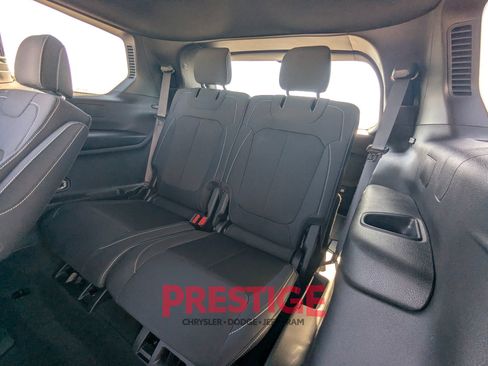 Used 2025 Jeep Grand Cherokee L Laredo RWD image 29