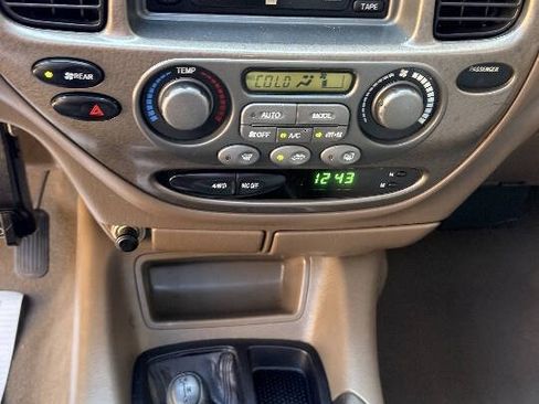 Used 2002 Toyota Sequoia Limited AWD/4WD image 7
