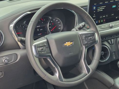 Used 2025 Chevrolet Blazer LT image 14