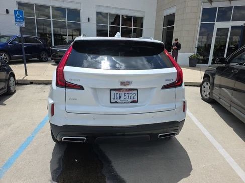 Used 2024 Cadillac XT4 Premium Luxury w/ Technology Package AWD/4WD image 5