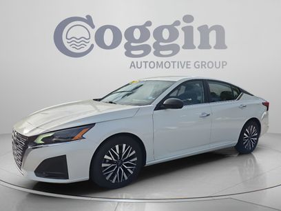 Used 2025 Nissan Altima 2.5 SV