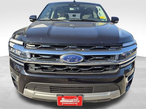 Used 2024 Ford Expedition Limited image 8