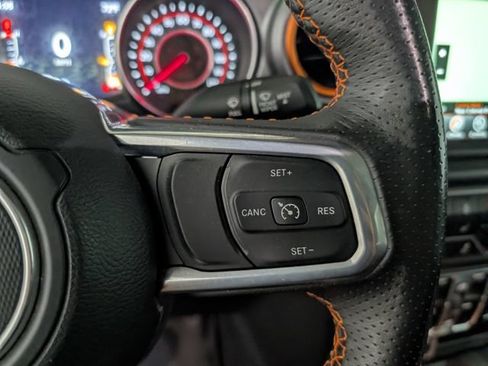 Used 2022 Jeep Gladiator Mojave w/ LED Lighting Group AWD/4WD image 16