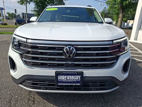 Used 2024 Volkswagen Atlas SE AWD/4WD image 2