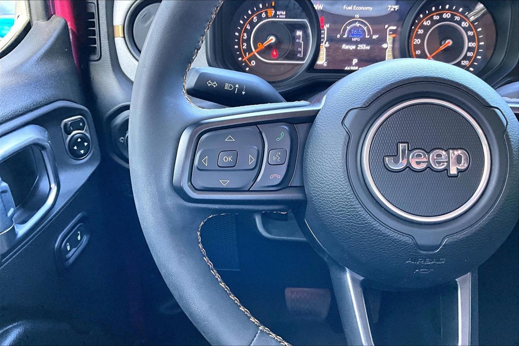 Used 2024 Jeep Gladiator Sport AWD/4WD image 24