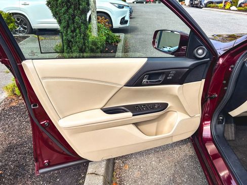 Used 2015 Honda Accord EX-L image 11