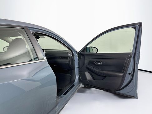 Used 2024 Nissan Sentra SV w/ Trunk Package FWD image 30