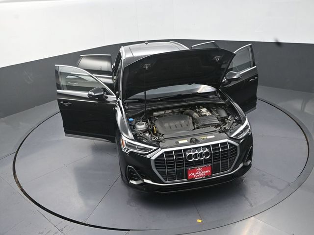 Used 2025 Audi Q3 2.0T Premium AWD/4WD image 40
