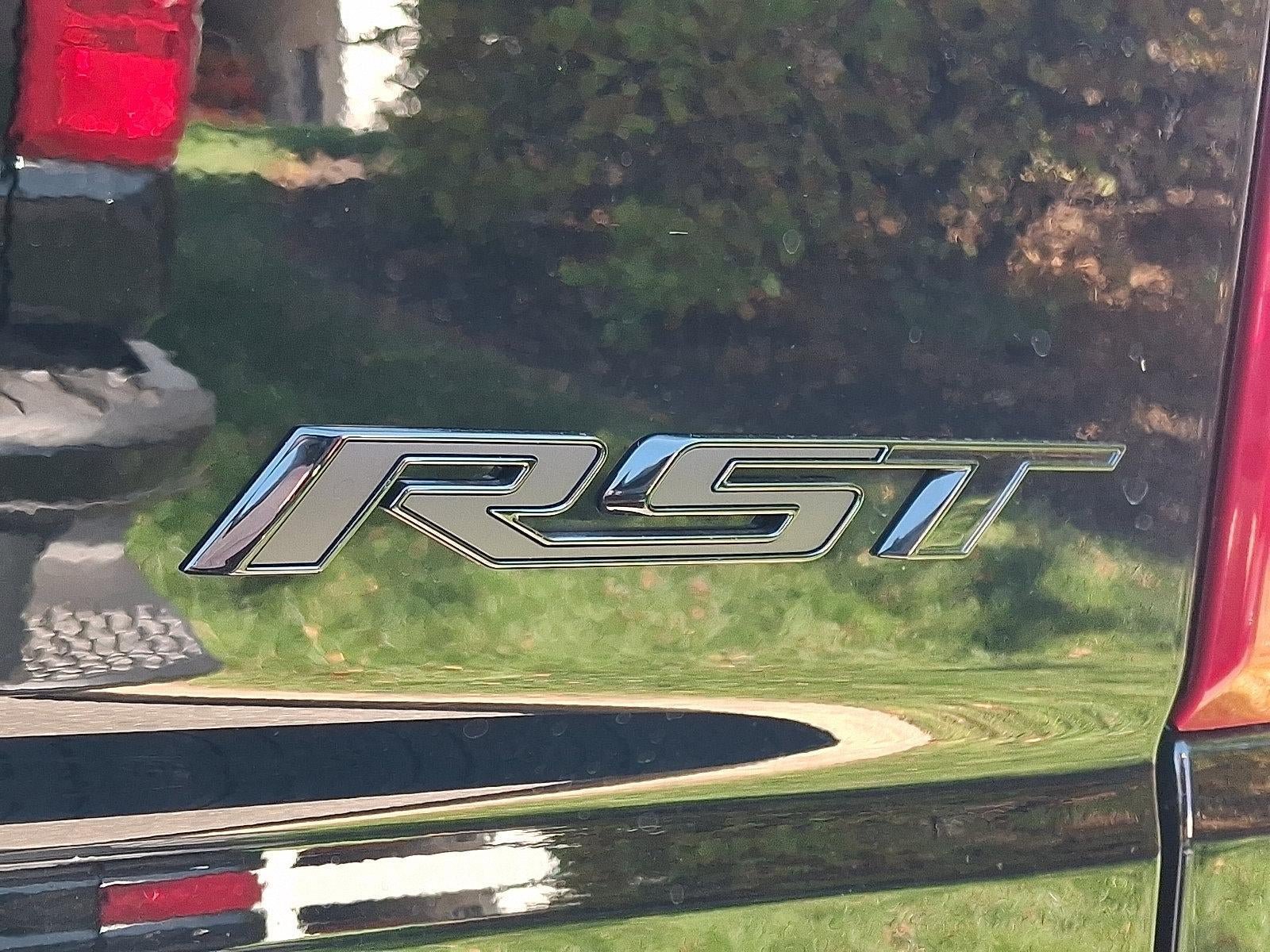 New 2026 Chevrolet Silverado 1500 RST w/ Dark Appearance Package AWD/4WD image 5