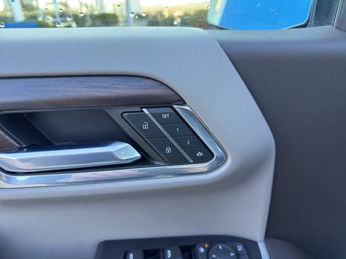 Used 2022 GMC Sierra 1500 SLT w/ SLT Premium Package image 13