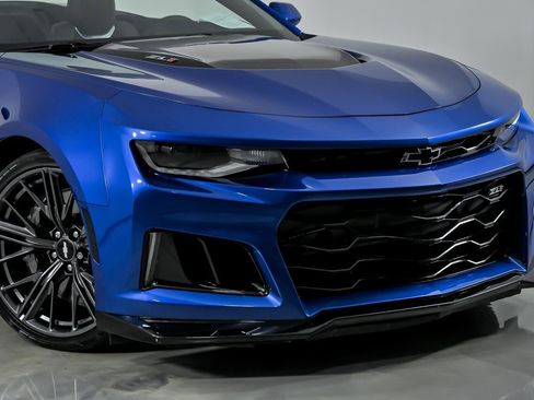 Used 2018 Chevrolet Camaro ZL1 image 3