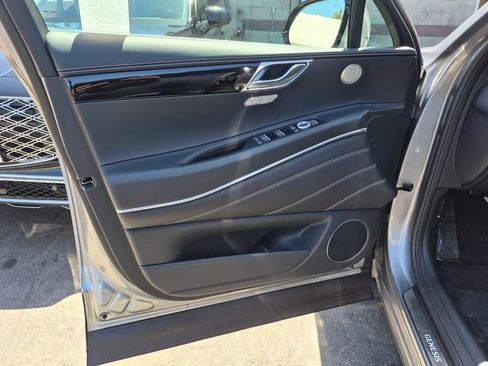 Used 2026 Genesis GV80 2.5T RWD image 11
