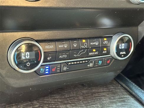 Used 2021 Ford Expedition Limited image 37