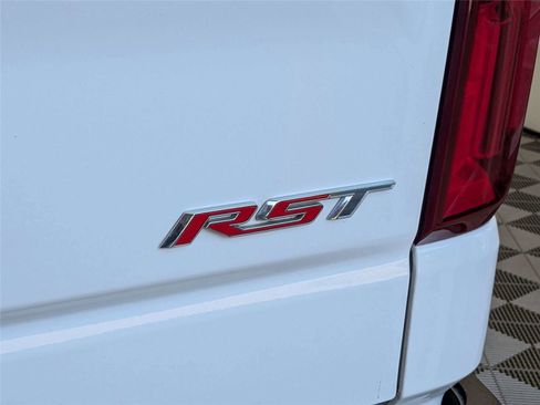 Used 2022 Chevrolet Silverado 1500 RST AWD/4WD image 8