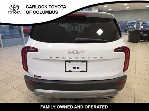 Used 2022 Kia Telluride SX w/ Towing Package FWD image 8