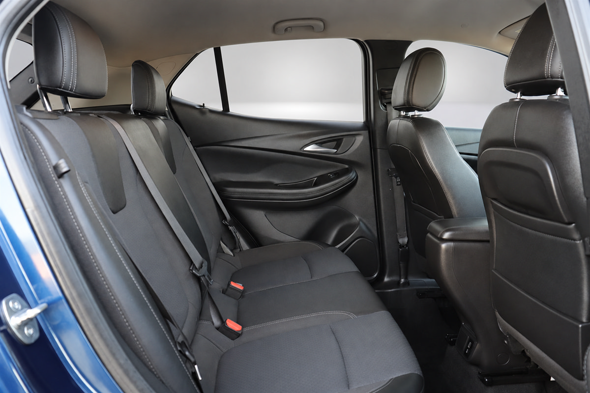 Used 2022 Buick Encore GX Preferred w/ Cold Weather Comfort Package FWD image 14