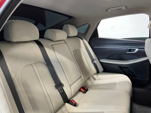 Used 2025 Hyundai Sonata SEL FWD image 13