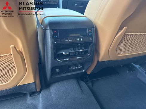 Used 2023 Jeep Grand Cherokee L Summit w/ Advanced Protech Group IV AWD/4WD image 49