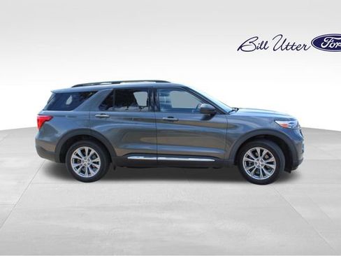 Used 2020 Ford Explorer XLT w/ Equipment Group 202A AWD/4WD image 4