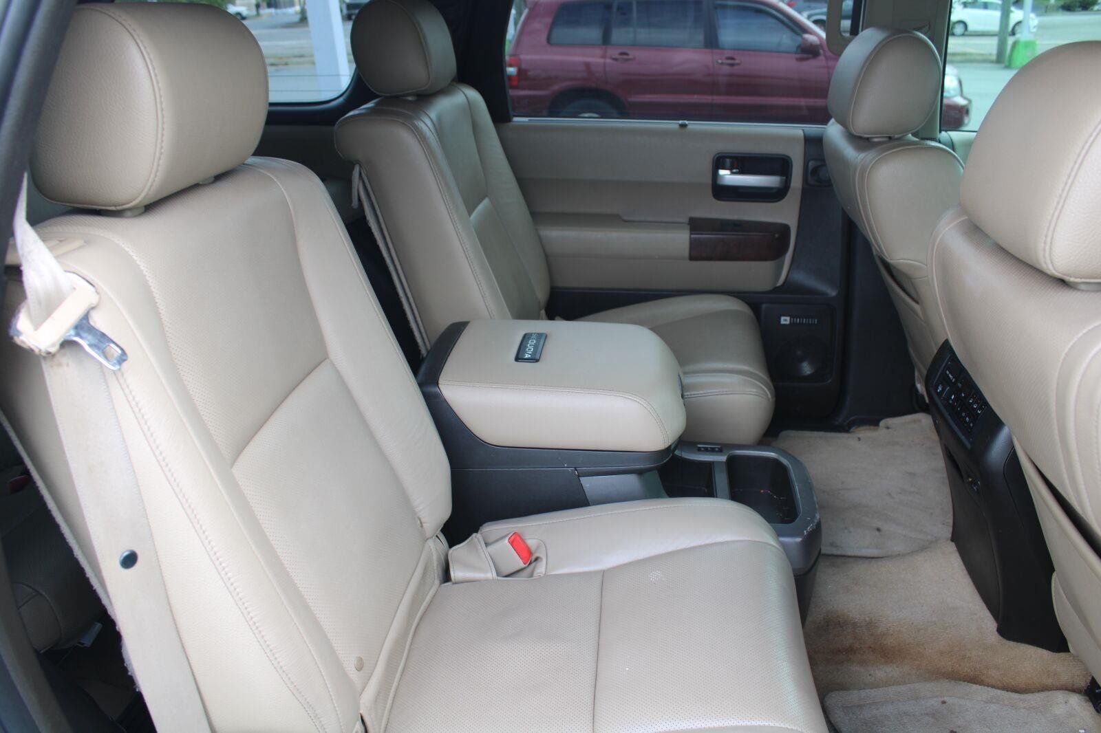 Used 2010 Toyota Sequoia Platinum AWD/4WD image 5