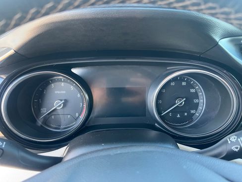 Used 2022 Buick Encore GX Select image 10