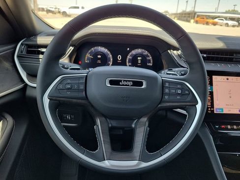 New 2026 Jeep Grand Cherokee Altitude AWD/4WD image 19