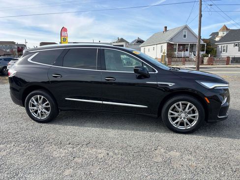 Used 2022 Buick Enclave Essence w/ Experience Buick Package image 6