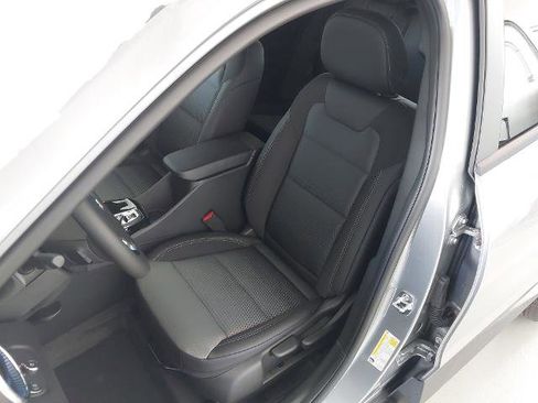 New 2026 Chevrolet Trax LT w/ Driver Confidence Package FWD image 23