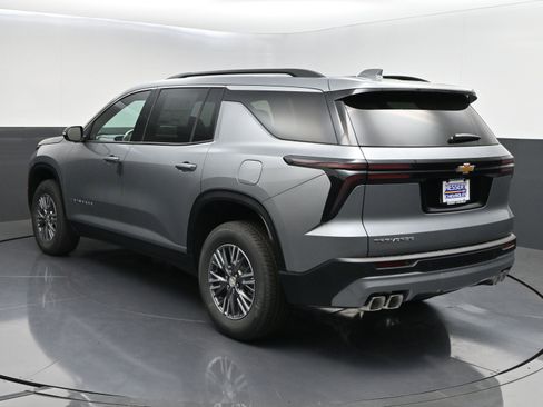 New 2026 Chevrolet Traverse LT FWD image 5