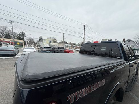 Used 2022 Ford F250 Lariat w/ Tremor Off-Road Package image 15