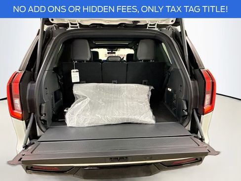 New 2025 Ford Expedition Tremor image 28