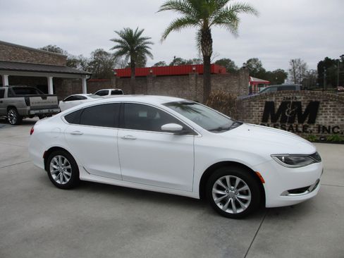 Used 2015 Chrysler 200 C image 1