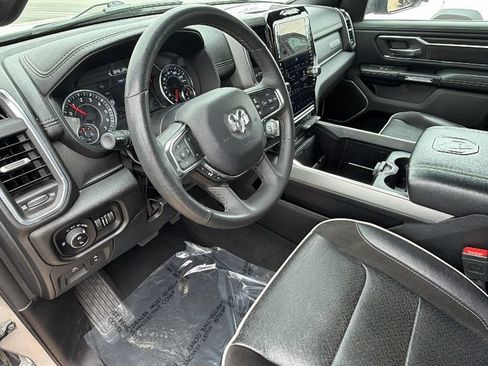 Used 2025 RAM 1500 Laramie AWD/4WD image 10