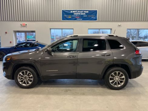 Used 2020 Jeep Cherokee Latitude Plus w/ Cold Weather Group image 8