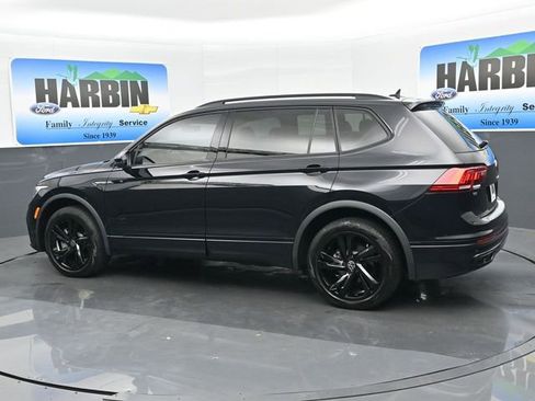Used 2023 Volkswagen Tiguan SE R-Line FWD image 3