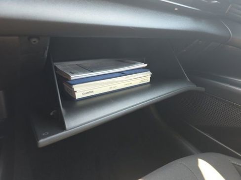 Certified 2025 Hyundai Elantra Sport w/ Cargo Package image 15