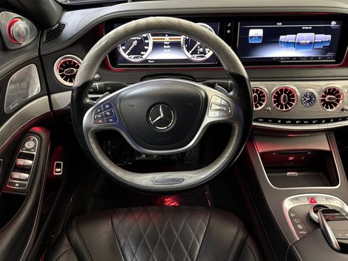 Used 2017 Mercedes-Benz S 550 Sedan image 30
