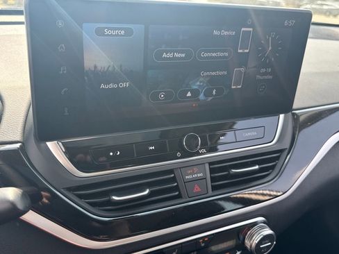 New 2025 Nissan Altima 2.5 SR w/ SR Premium Package image 21