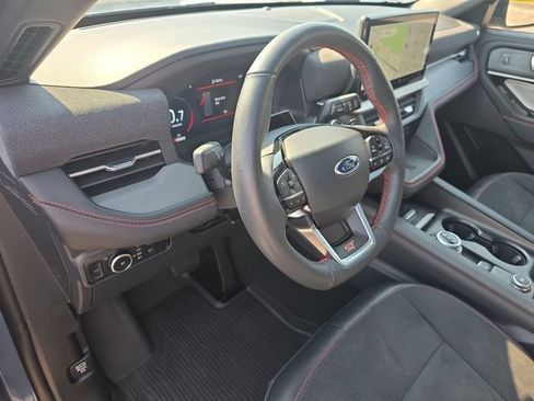Used 2025 Ford Explorer ST w/ Sun And Sound Package AWD/4WD image 18