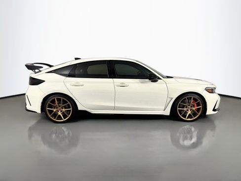 Used 2024 Honda Civic Type R image 4