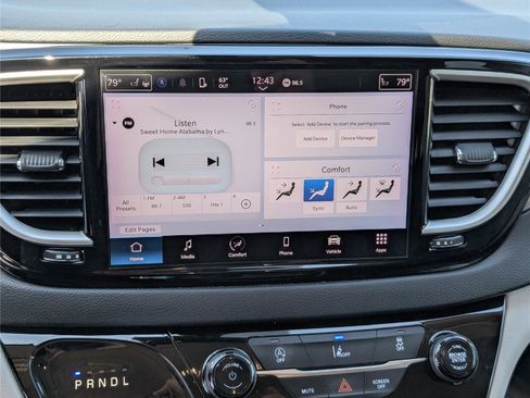 Used 2022 Chrysler Pacifica Touring-L image 28