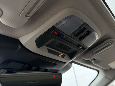 Certified 2025 Subaru Crosstrek 2.0i Premium image 15