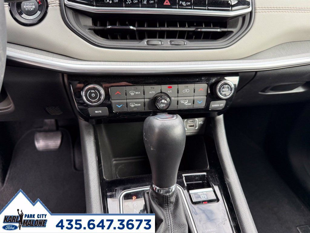 Used 2025 Jeep Compass Limited AWD/4WD image 22
