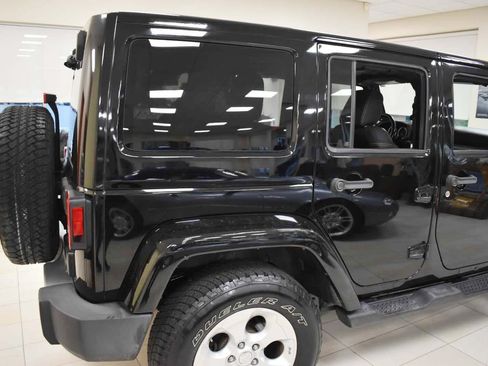 Used 2013 Jeep Wrangler Unlimited Sahara w/ Connectivity Group AWD/4WD image 57