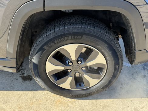 Used 2023 Jeep Grand Cherokee 4WD 4xe image 22