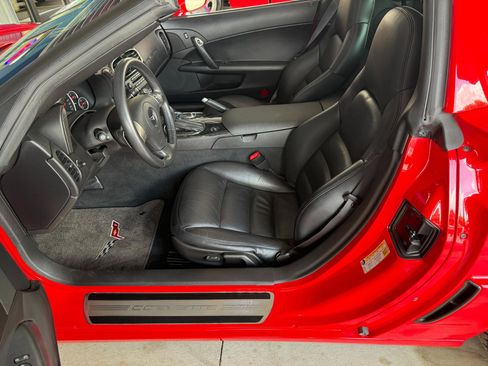 Used 2010 Chevrolet Corvette Grand Sport RWD image 2