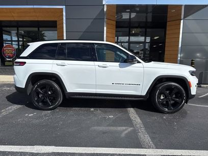 Used 2024 Jeep Grand Cherokee Limited w/ Black Appearance Package