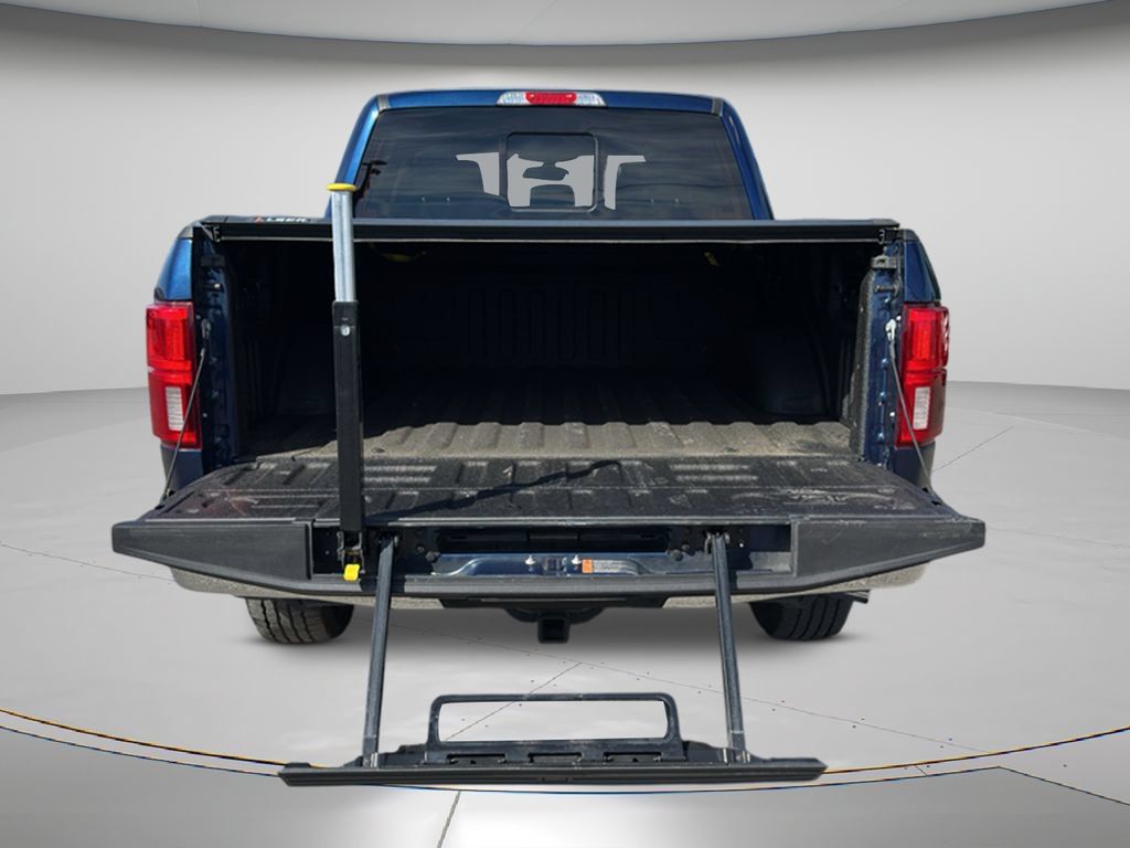 Used 2019 Ford F150 Lariat w/ Equipment Group 502A Luxury AWD/4WD image 9