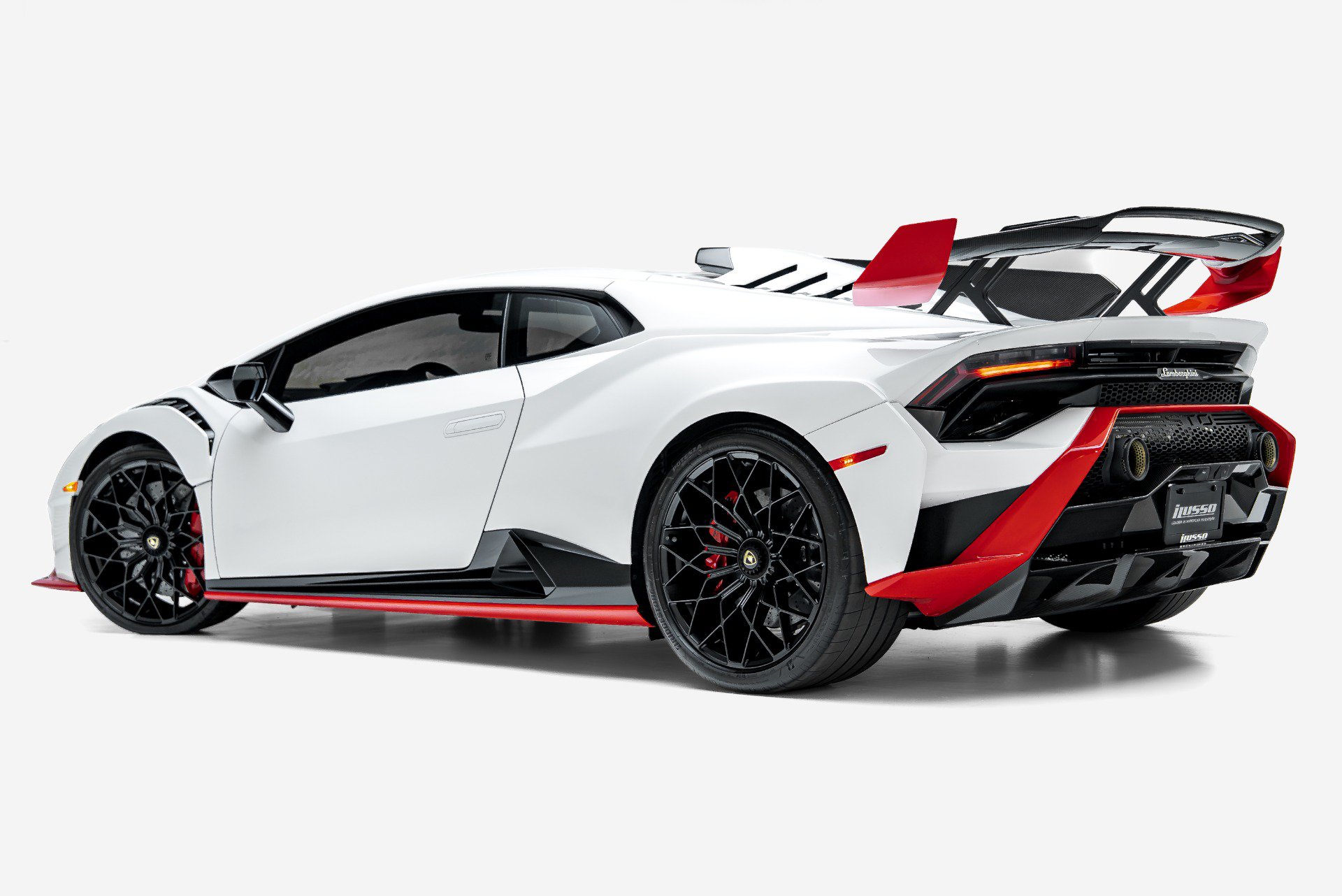 Used 2022 Lamborghini Huracan STO RWD image 14