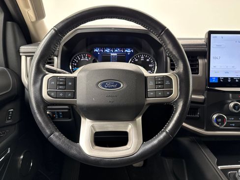 Used 2022 Ford Expedition XLT AWD/4WD image 32